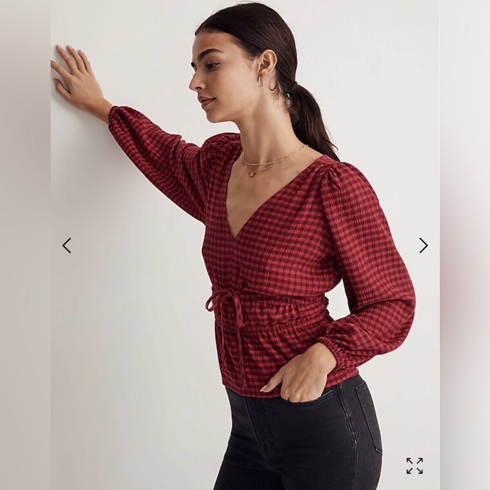 Madewell Crinkled V-Neck Peplum Top in Plaid-like new condition, size XL